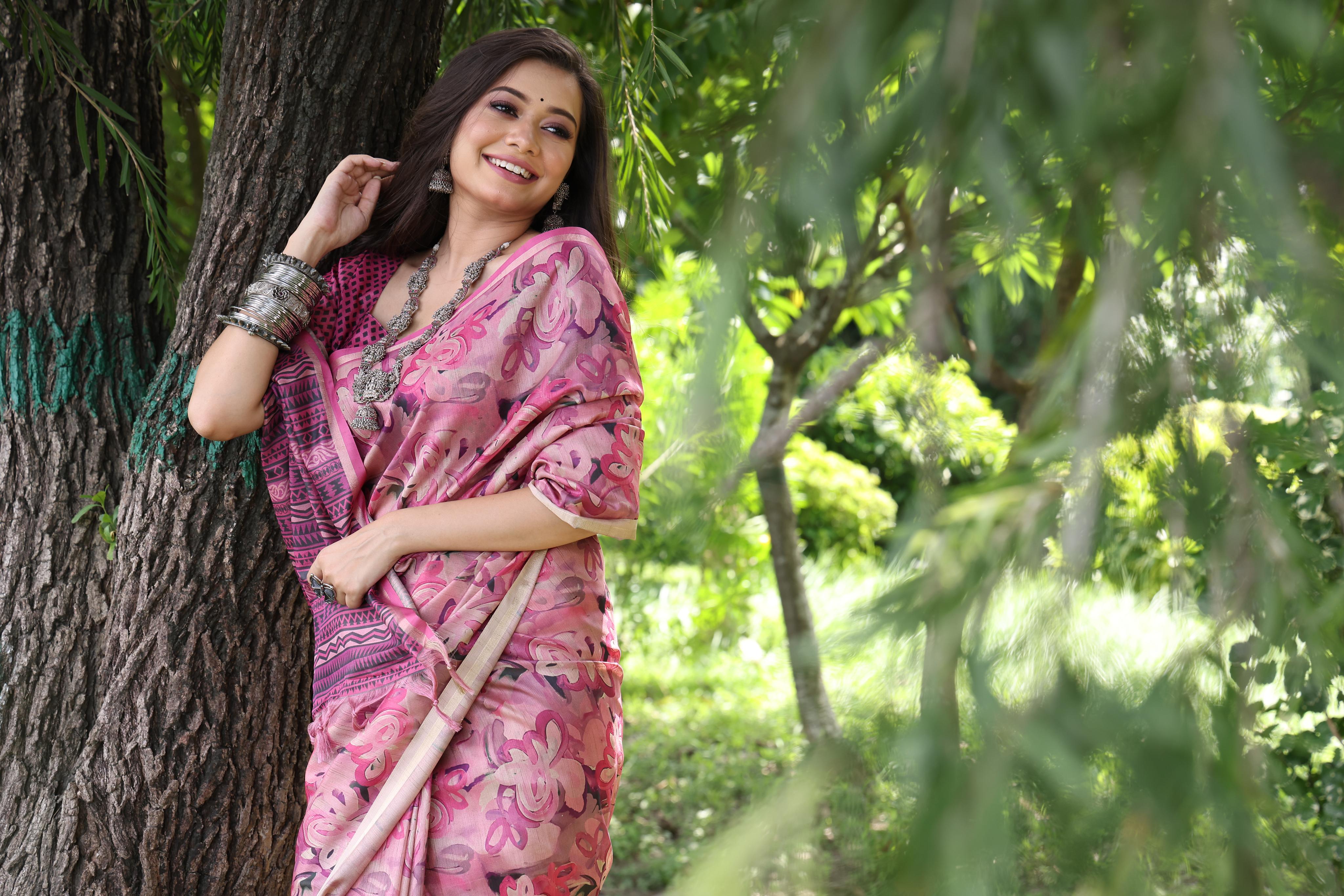 Kashi- Kalamkari Saree Floral Design Tussar Silk Blend Zari Weaving Border And Rich Pallu With Blouse