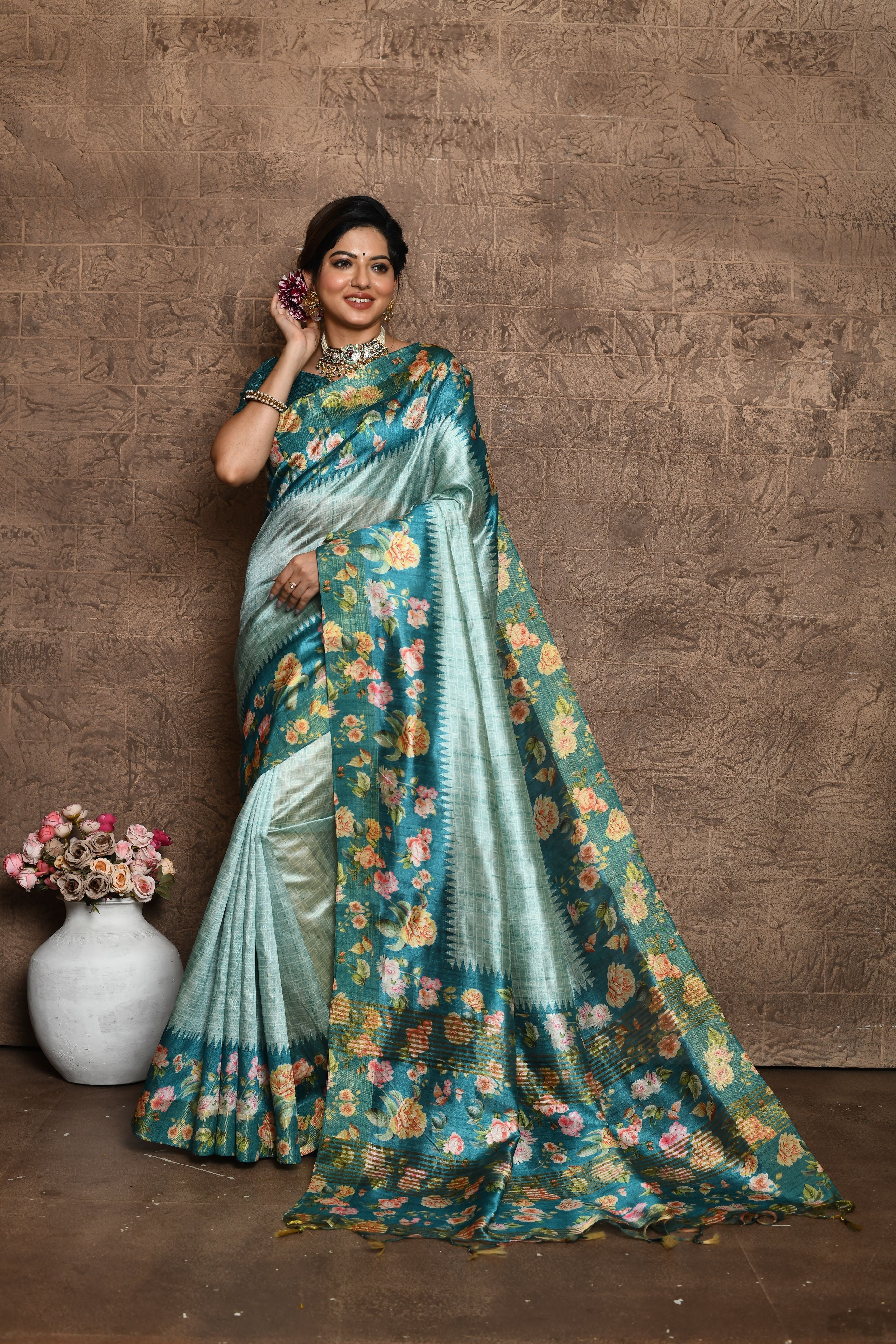 Heeni- soft tussar silk saree with all over beautiful print and control floral print on pallu