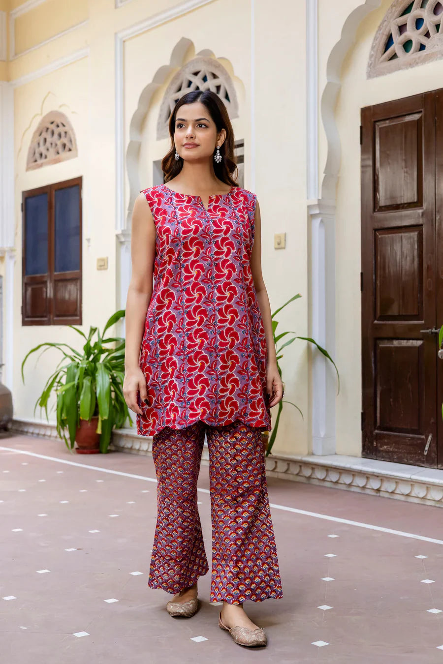 Rani- Stylish Red Printed Sleeveless Kurta Set with Palazzo Pants