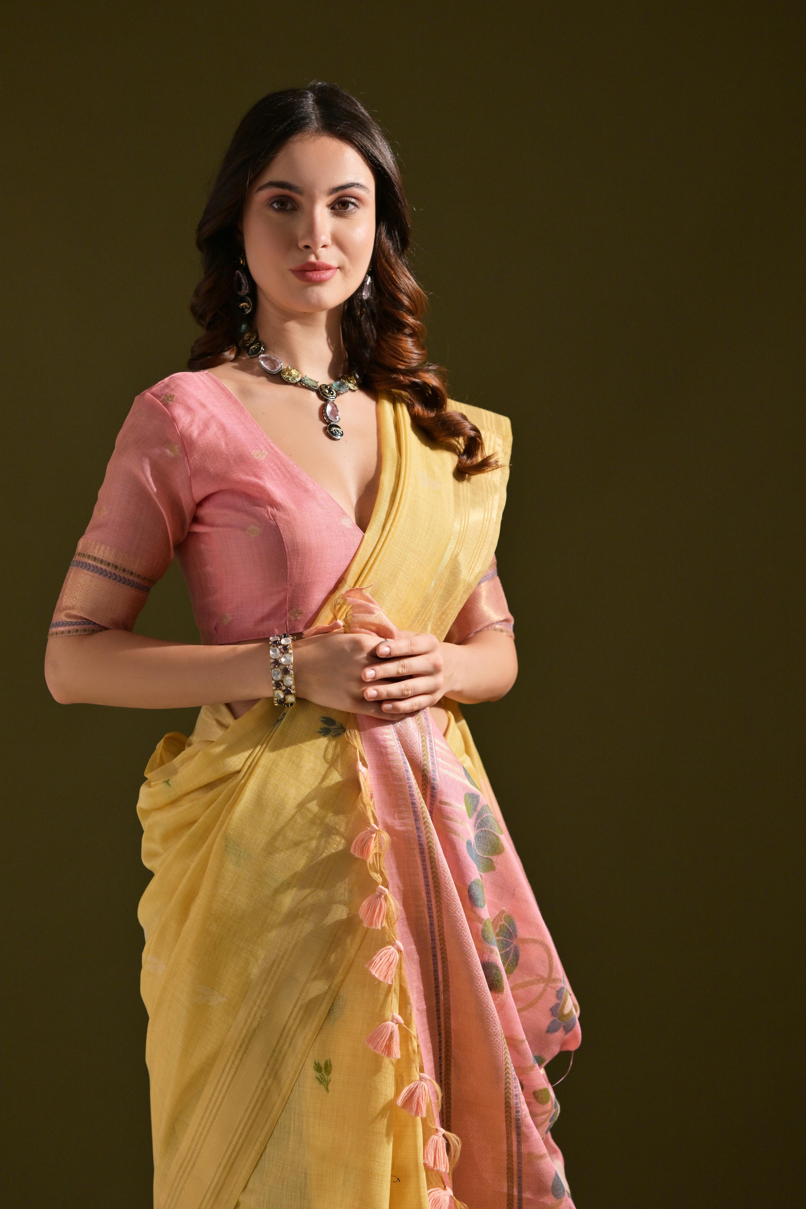 Ruhani -Ethnic motifs woven design saree with woven design border Has zari detail