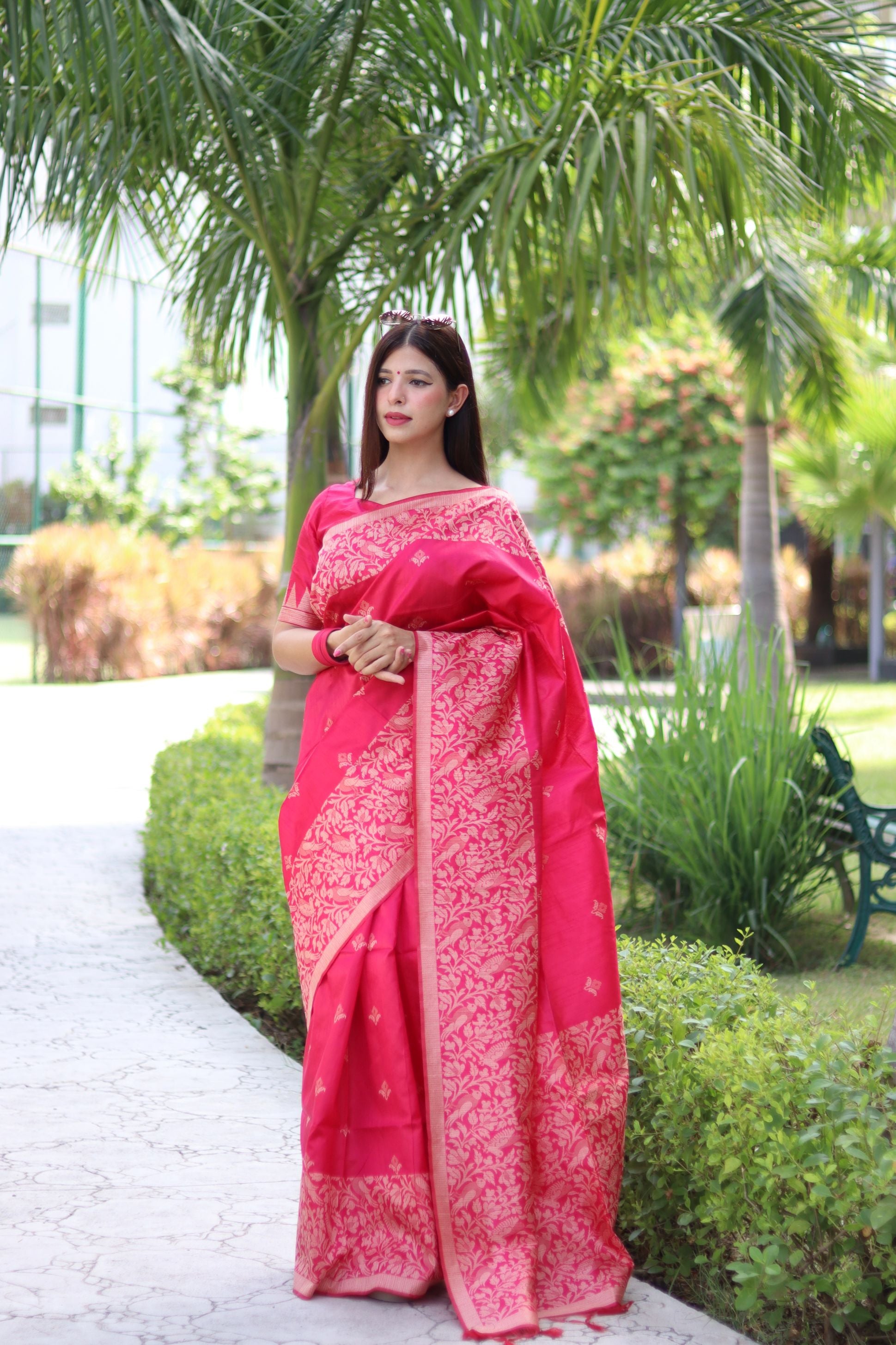 JIYA 1 Queen’s Choice – Rich Handloom Elegance