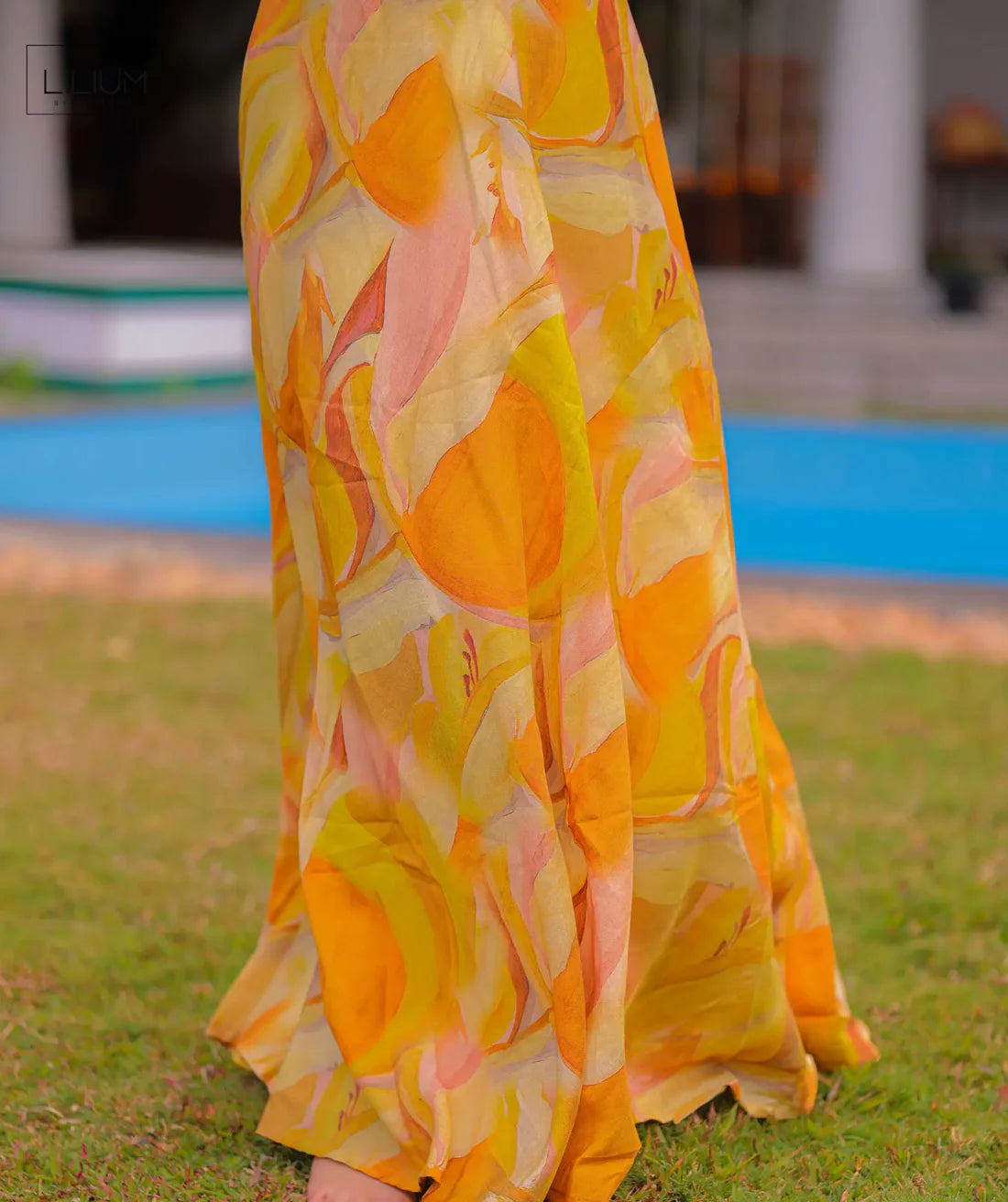 Sunshine - Shimmer Maxi Dress in Sleeveless Style
