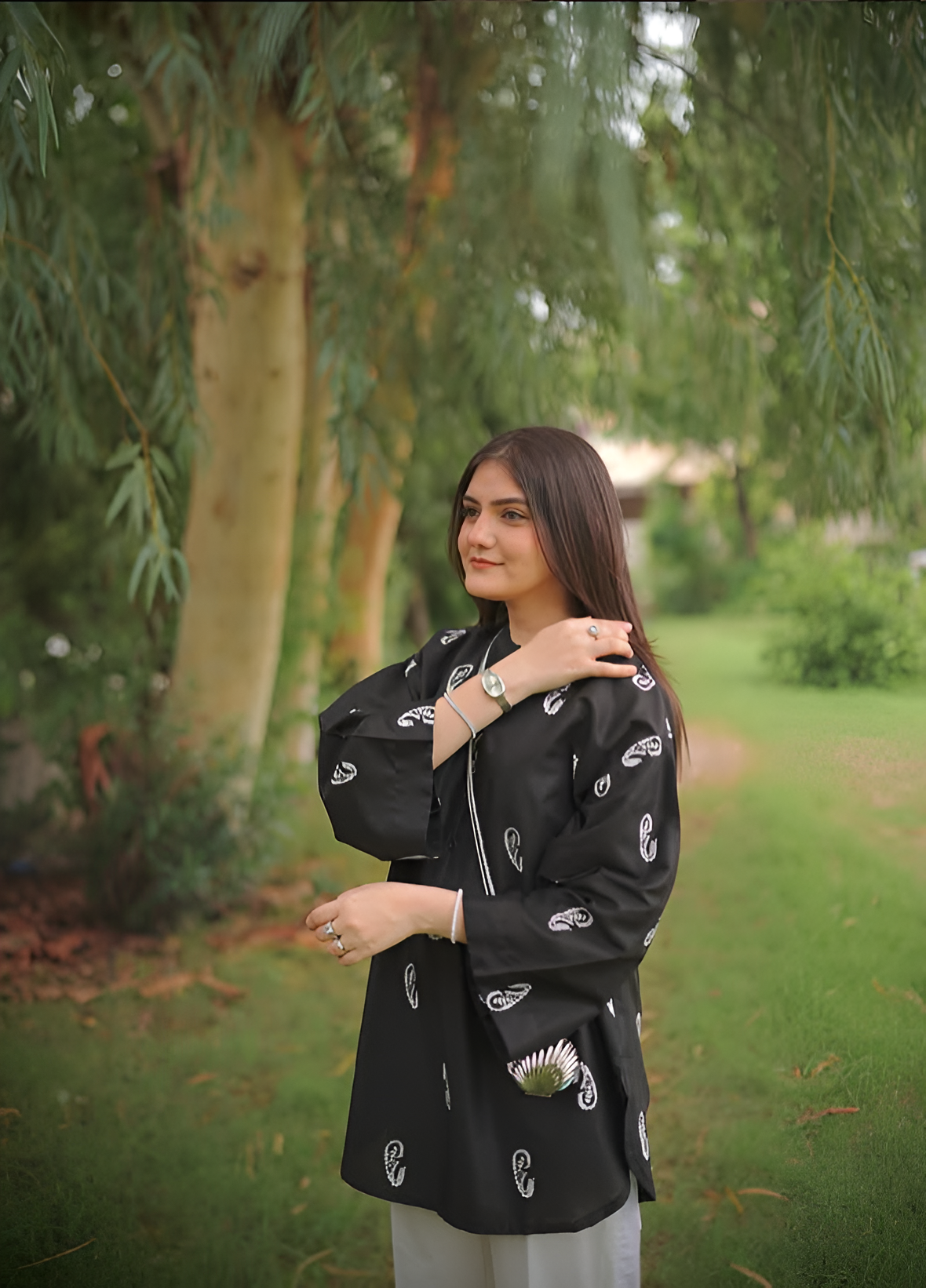 Mirai -Monochrome Muse - Zarah&Sarah