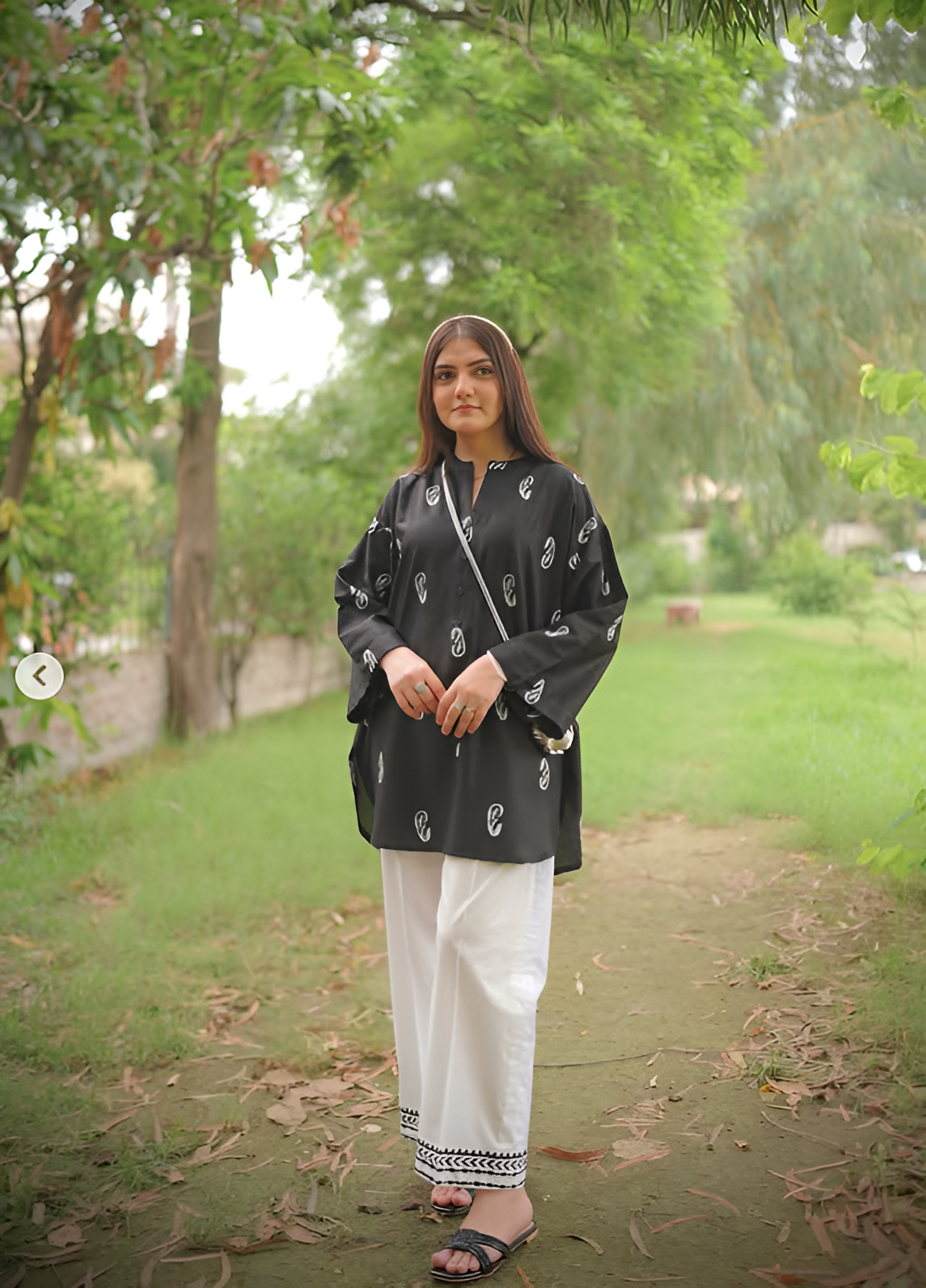 Mirai -Monochrome Muse - Zarah&Sarah