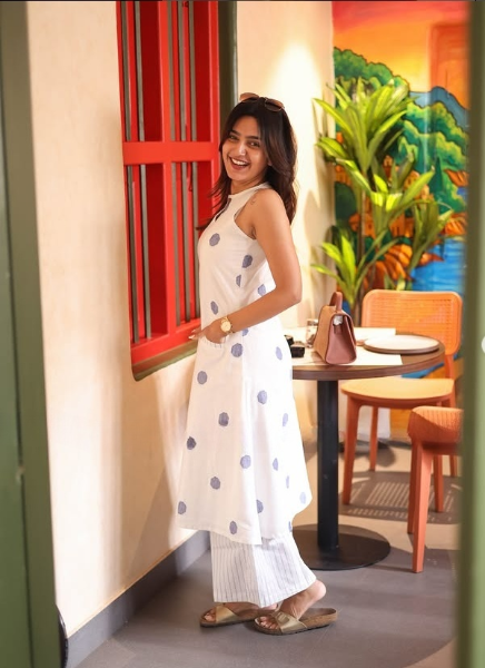 Nayra- Cotton Polka Handloom Meera Set