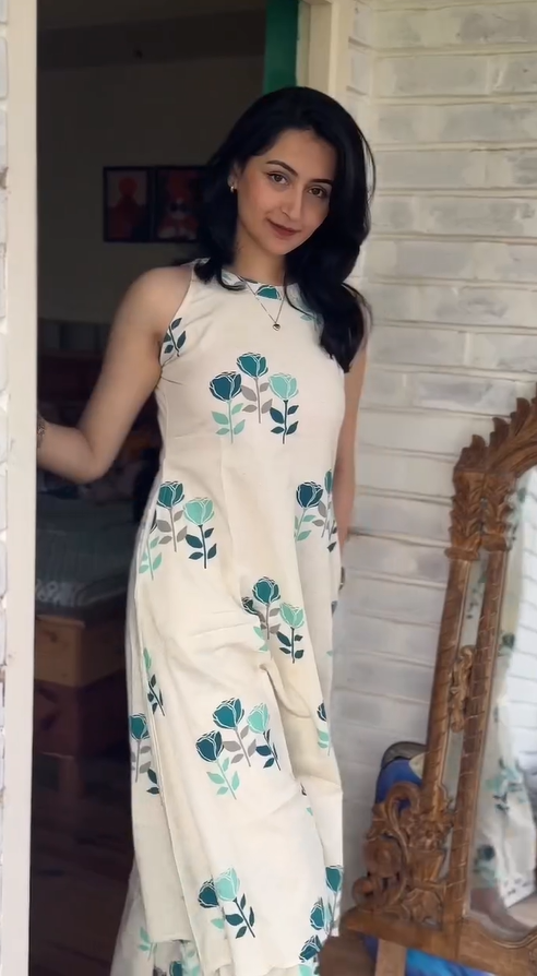 H&F- A must-have kurta set print work and soft fabric