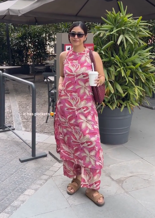 Vishi-  must-have kurta set print work and soft fabric