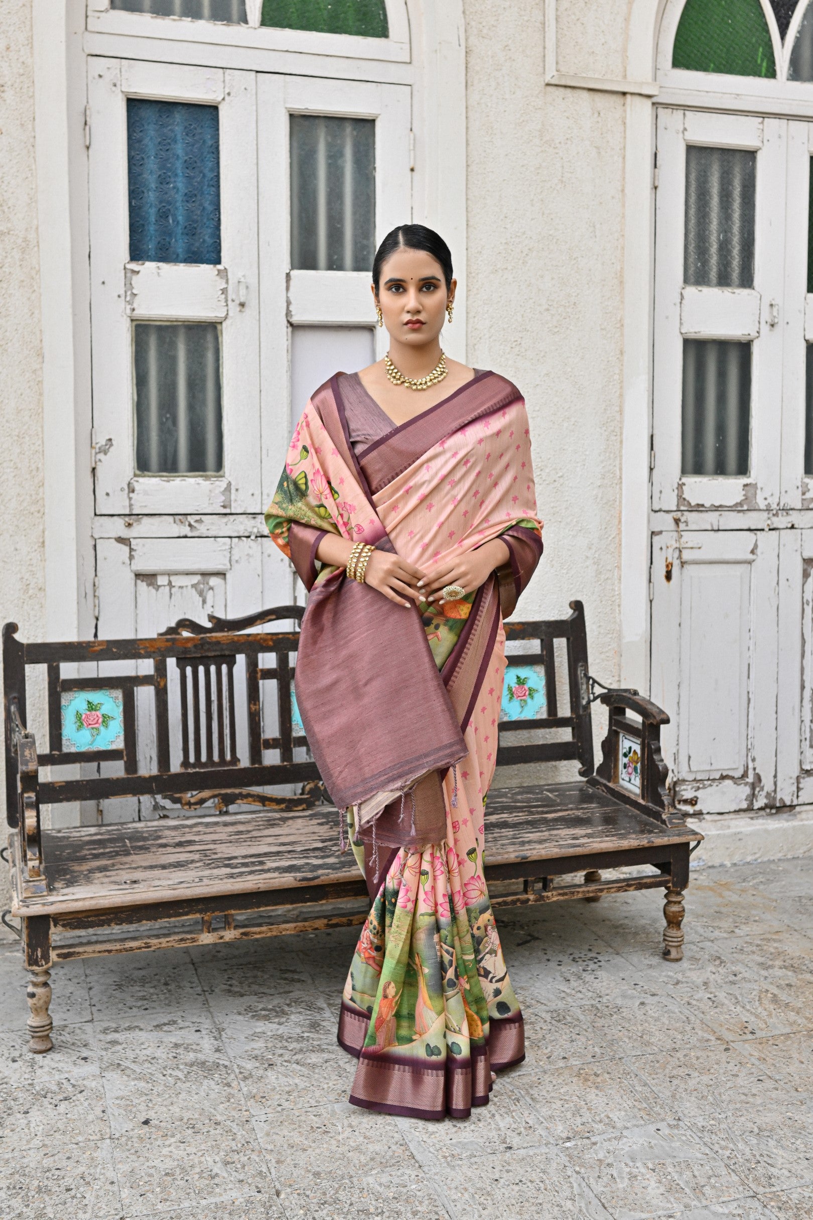 Lusy- Exquisite  Floral Saree