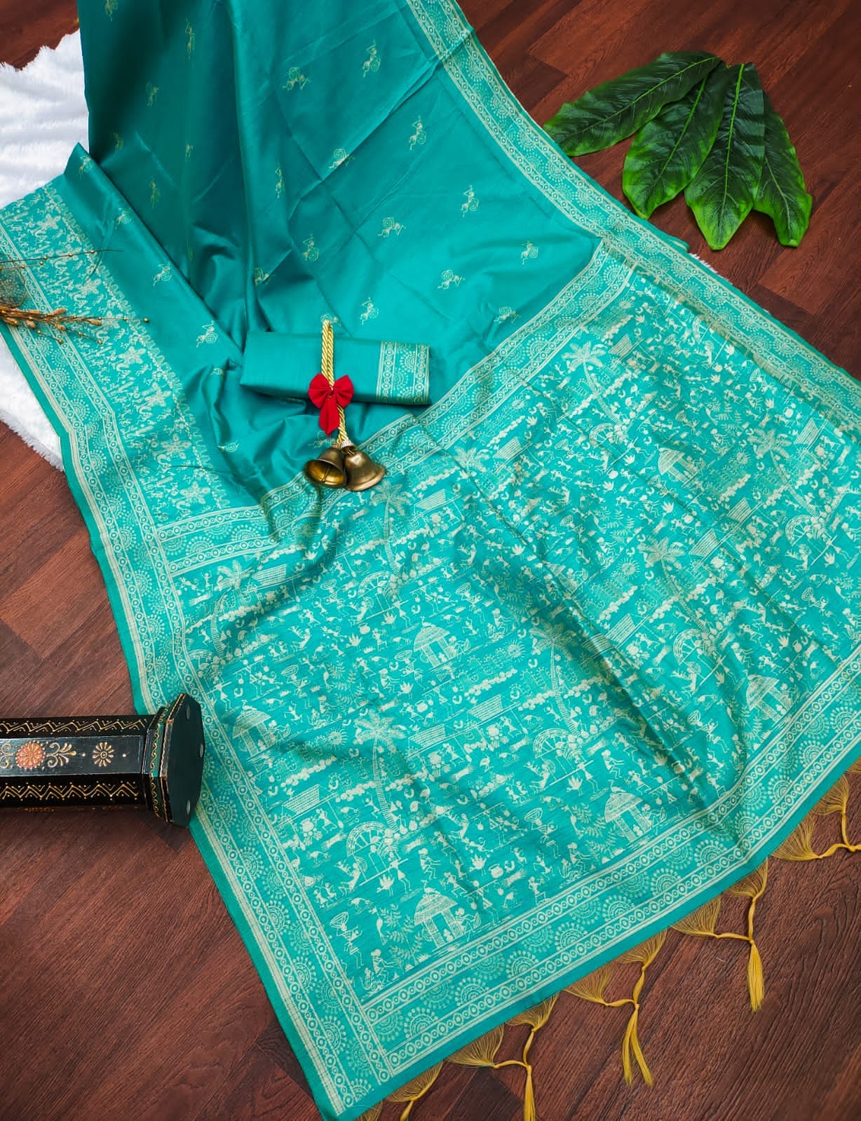 Avny - Banglori  raw silk saree with weaving pallu and border