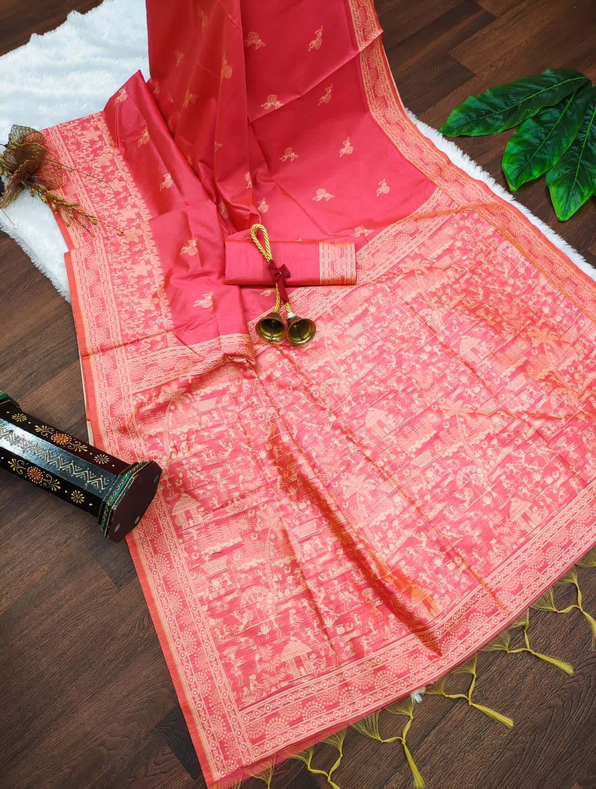 Avny - Banglori  raw silk saree with weaving pallu and border