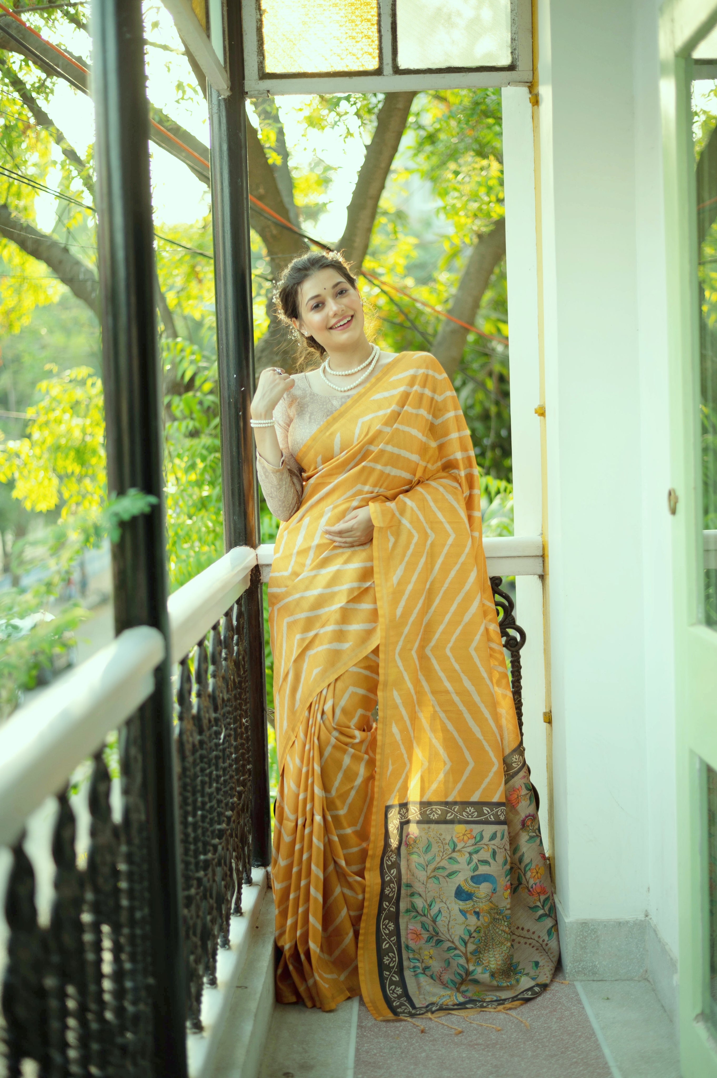 Leheriya - Printed Art Silk Saree in Peach
