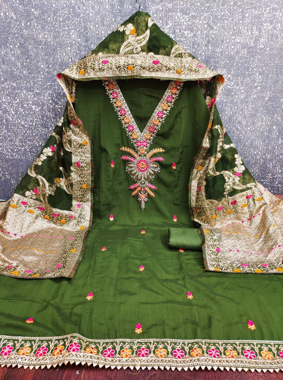 HAR- VICHITRA SILK WITH KODDING SQUANCE WORk