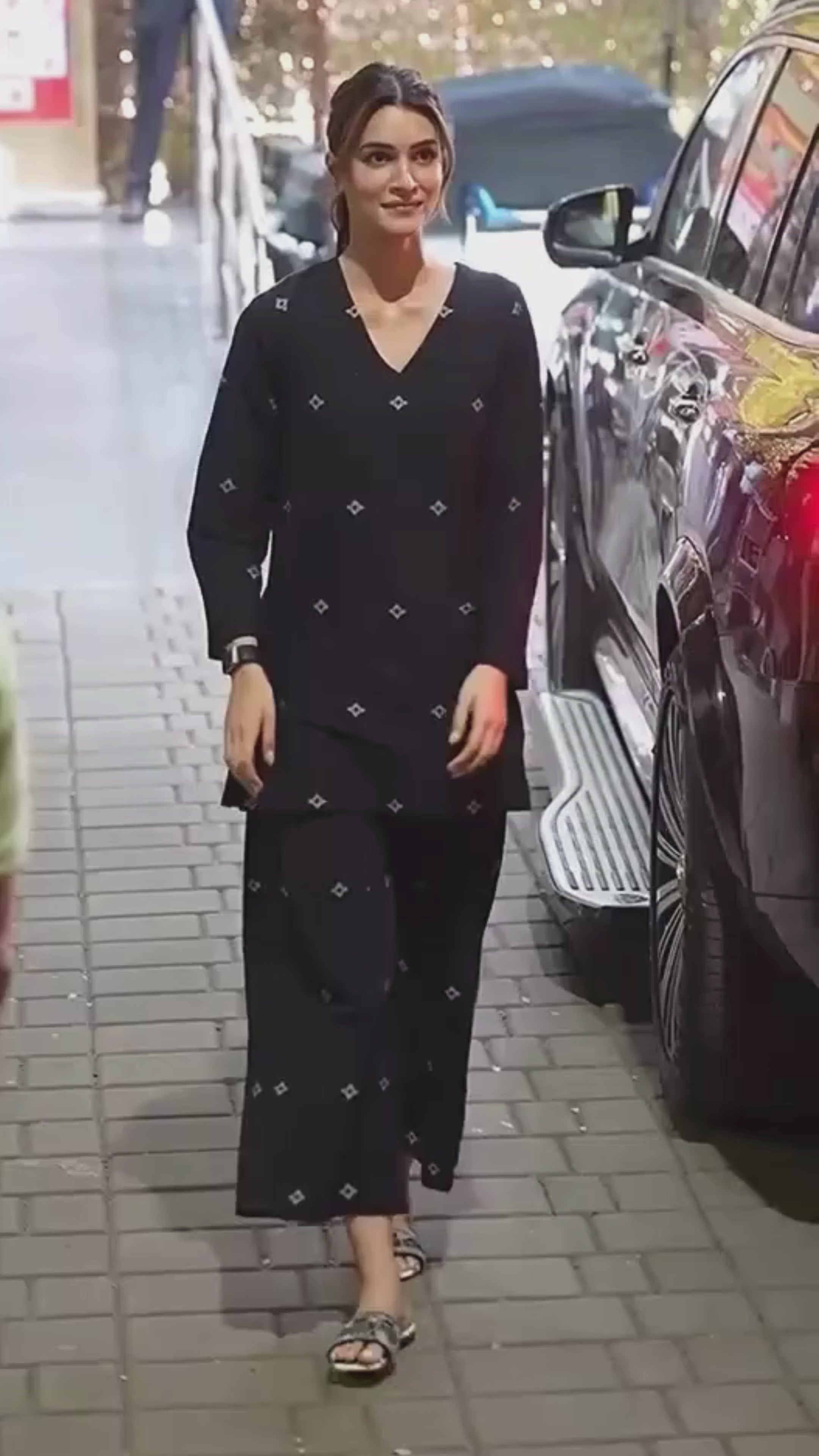 Kriti- A must-have kurta set print work and soft fabric